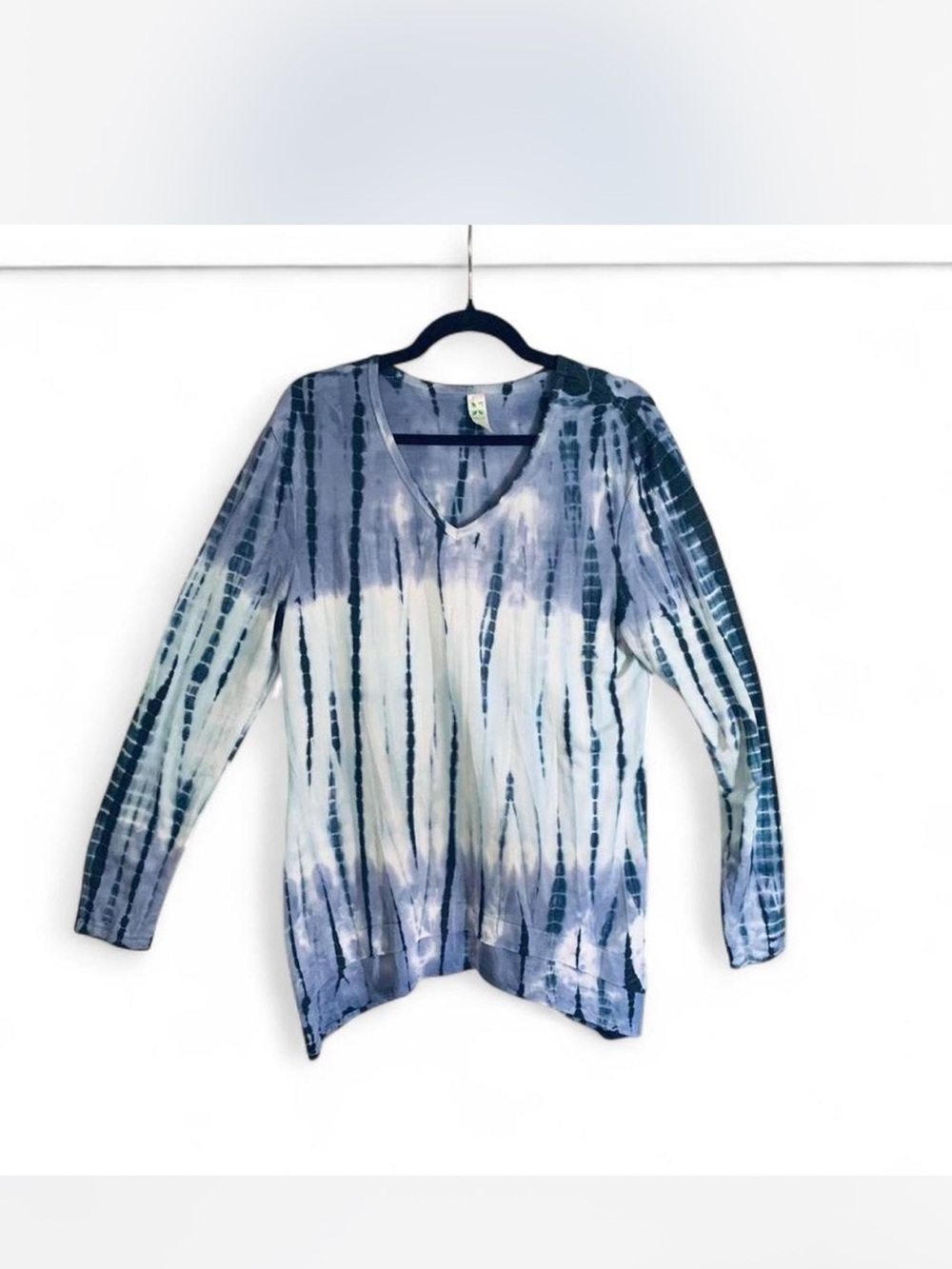 Boho hippie GreenTea Blue & White Tie-Dye V-Neck Top size L